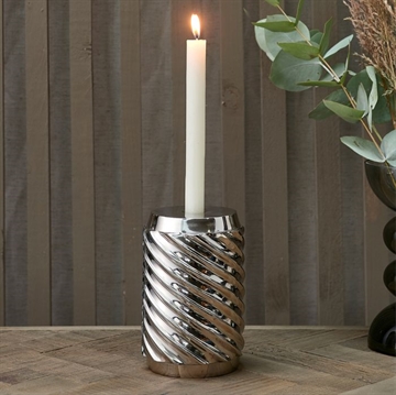 RM Avanti Swirl Candle Holder