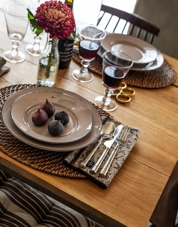 Lexington Oval Placemat Rattan